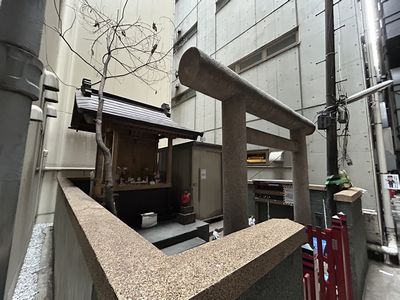 花房稲荷神社.jpg